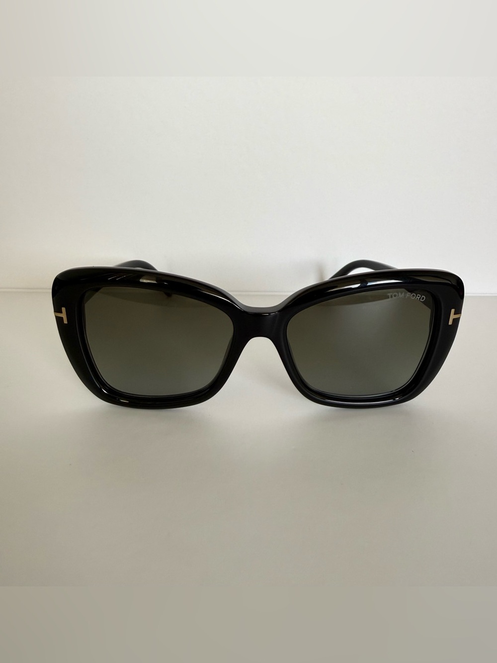 NEW!! Tom Ford women sunglasses Maeve TF1008 01B Authentic